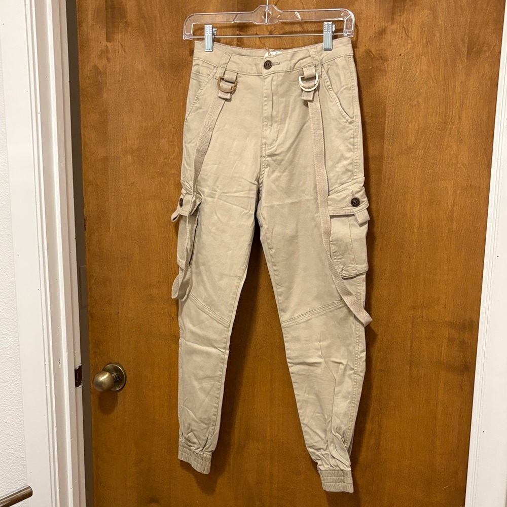 252. Easel Women's Tan Cargo Joggers